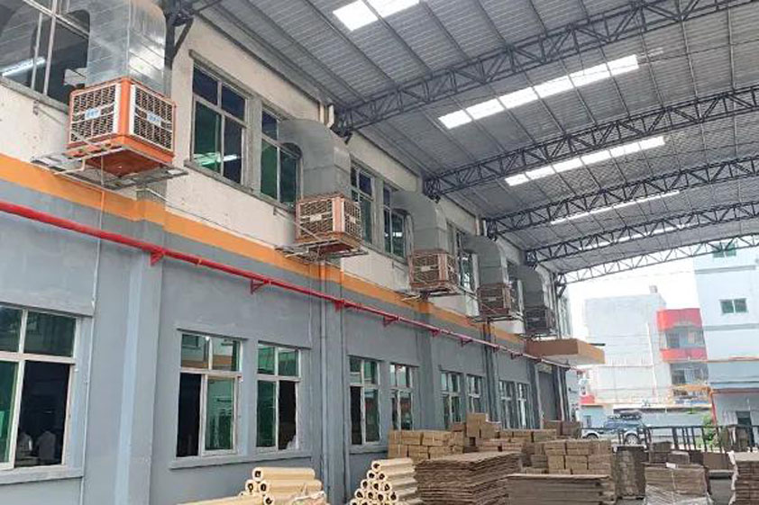 開放式廠房降溫方案  環(huán)?？照{(diào)是不錯(cuò)的選擇