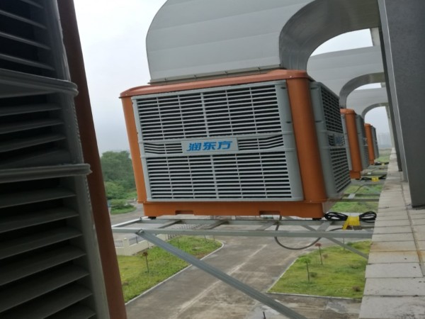 環(huán)?？照{的降溫效果也和送風管道的設計有關