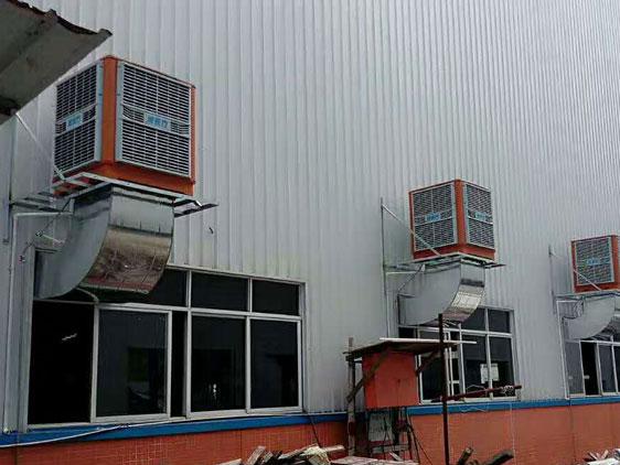 鐵皮廠房安裝潤(rùn)東方環(huán)?？照{(diào)